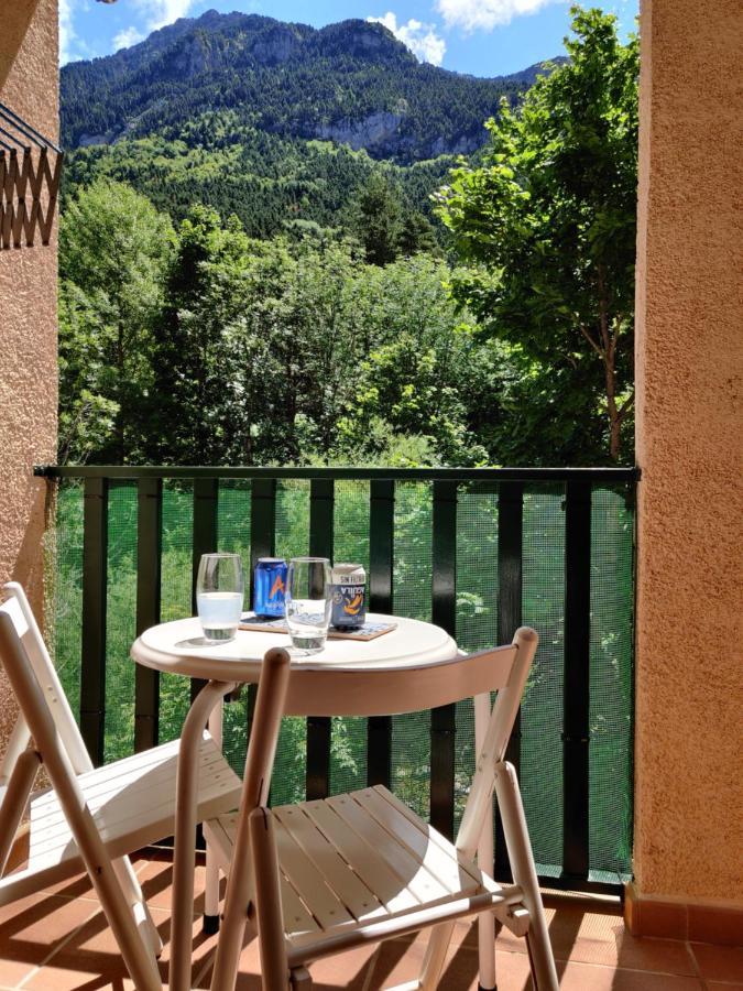 "Leo Pixel" Avairent Canfranc Estacion Apartman Kültér fotó