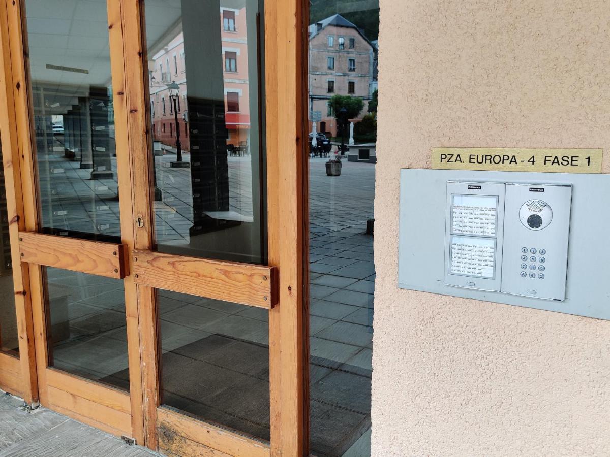 "Leo Pixel" Avairent Canfranc Estacion Apartman Kültér fotó