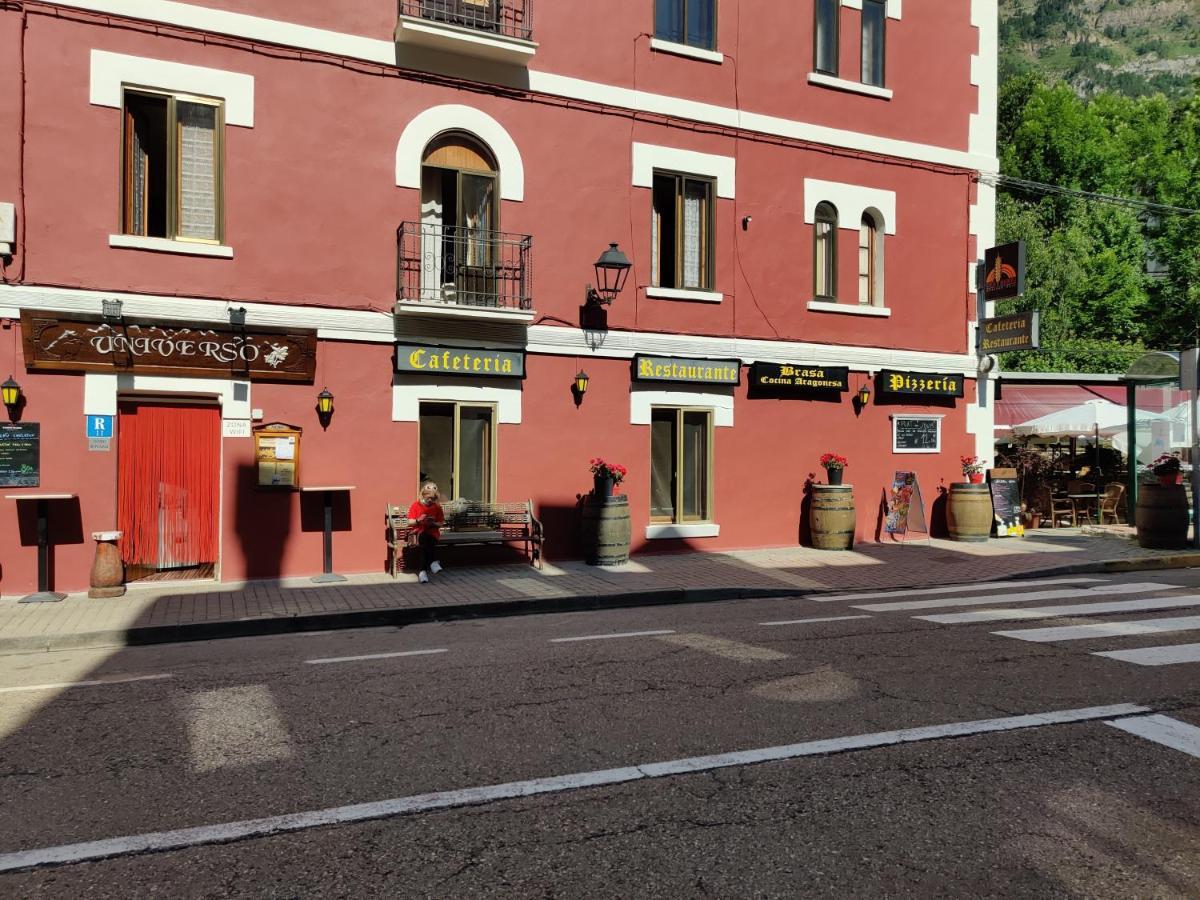 "Leo Pixel" Avairent Canfranc Estacion Apartman Kültér fotó